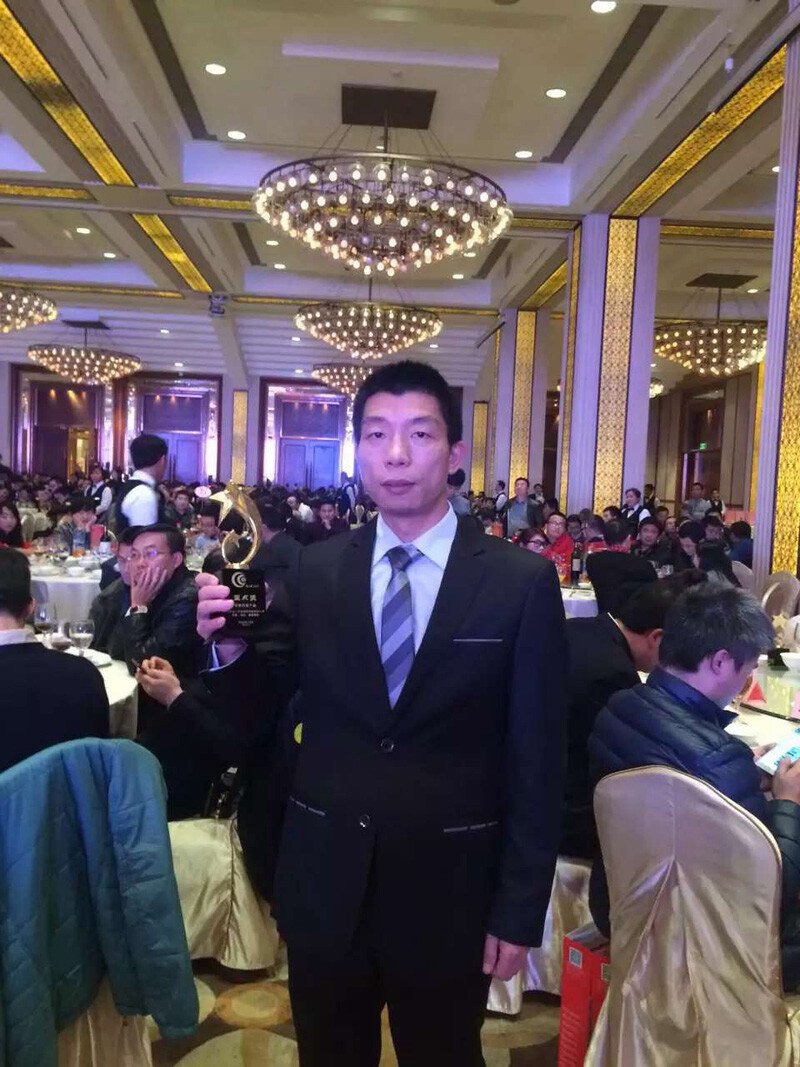 英嘉尼榮獲深圳市科技創(chuàng)新藍(lán)點(diǎn)獎(jiǎng)