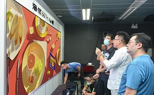 眾影音行業(yè)大咖熱評海信激光電視：完全可以媲美專業(yè)影院